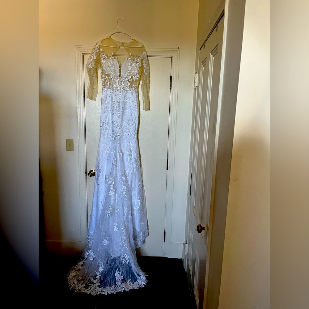 Wedding dress